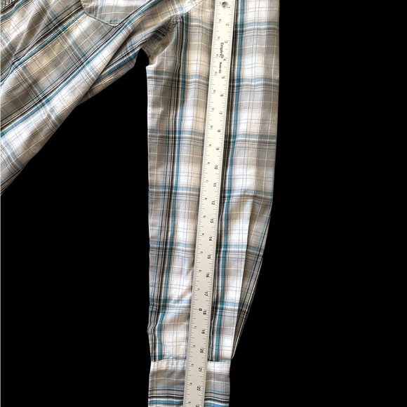 Wrangler Men's Plaid Button-Down Shirt - Picture 3 of 6